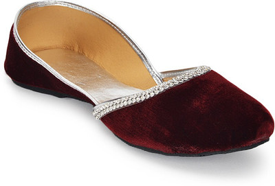 

Paduki Ethnic Jutis For Women(Maroon