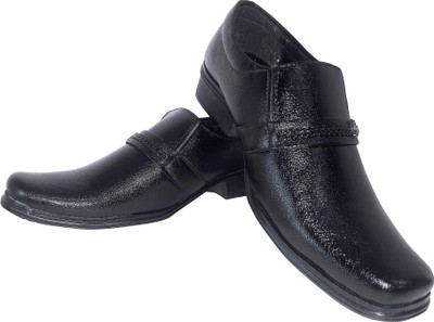 

Sagi Slip On For Men(Black, Sagi-black