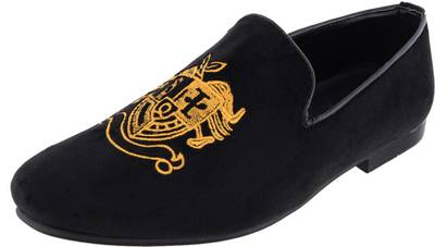Fashion67 Embroidery on Black Velvet Slip-on Slip On