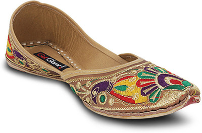 

Get Glamr Designer Mojaris For Women(Multicolor, Gold