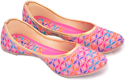 

Myra Jutis For Women(Multicolor)