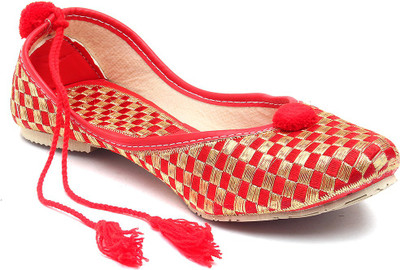 

Paduki Ethnic Mojaris For Women(Red