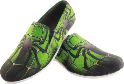 

Zapatoz Zapatoz Green Spider Loafers For Men(Multicolor)