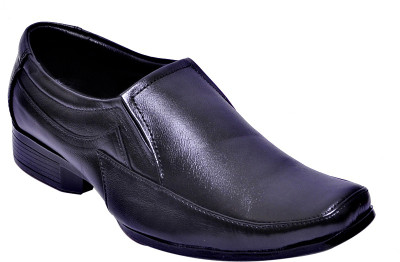 

Oora Slip On Shoes For Men(Black)