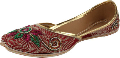 

Saashiwear Punjabi Women Jutis For Women(Maroon)