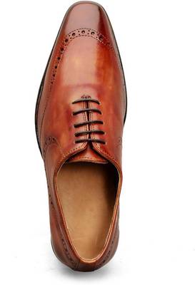 Brune Lace Up