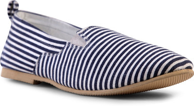 

Shumael Blue Striped Canvas Shoes For Men(Blue, White)
