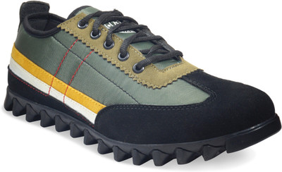 

ADYBird Trendy Sneakers For Men(Green)