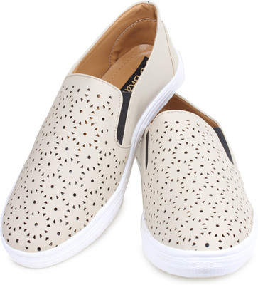 

Do Bhai Slip On Sneakers For Women(Beige, Cream