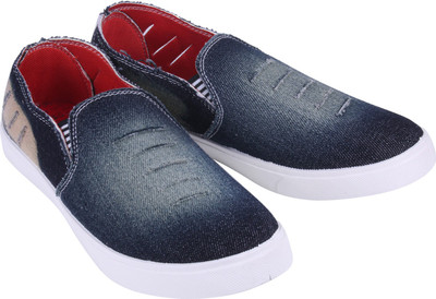 

World Wear Footwear Casuals For Men(Black