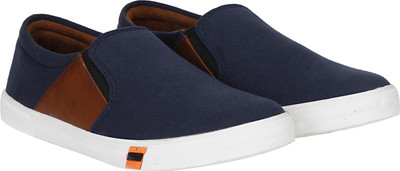 

Kraasa Kick Slip On Sneakers For Men(Navy