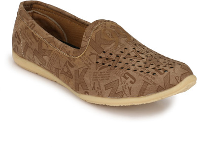

Knoos Newspaper Print Loafers For Men(Brown
