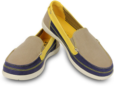 

Crocs Walu Canvas Loafers For Women(Brown