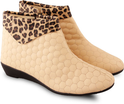 

Anand Archies Casual Shoes For Women(Beige