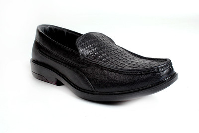 

Dolphin Miles Genuine Leather derby Slip On For Men(Black