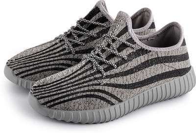 HIZAA Sneakers