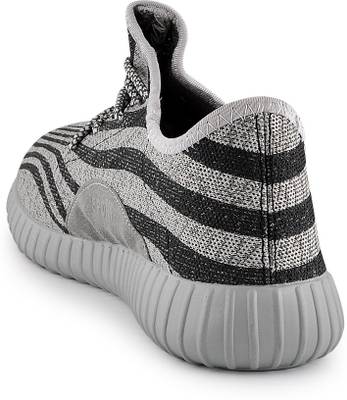 HIZAA Sneakers