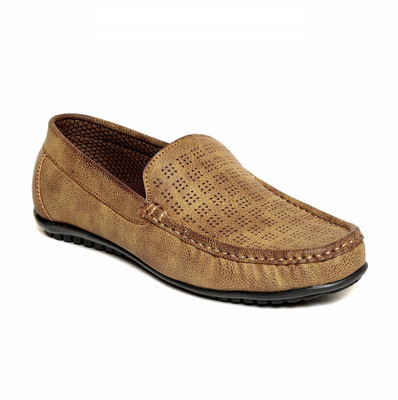 

Verdioz cheeku loafers Loafers For Men(Beige)