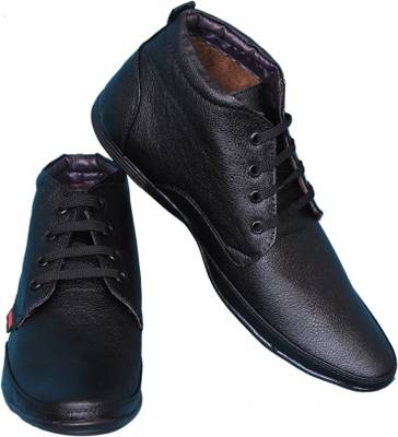 Smoky Lace Up