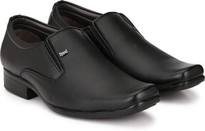 

Ruggero Sizzler Slip On For Men(Black
