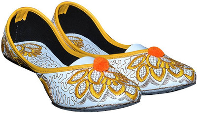 

Port Yellow-Embroidred Jutis For Women(Yellow