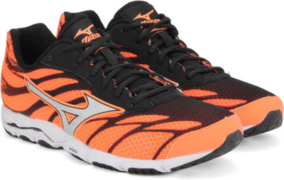 

Mizuno L601B52 WAVE HITOGAMI 3 Running Shoes For Men(Orange, Orange clow fish/silver/black