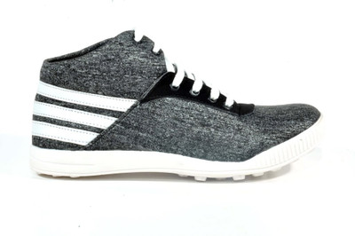 

Big Wing Trendy Grey & White Casuals For Men(Grey
