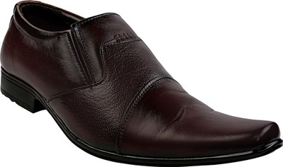 

Shoe Bazar Slip On For Men(Maroon