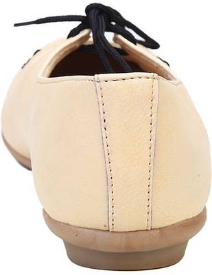Indulgence Lace Up