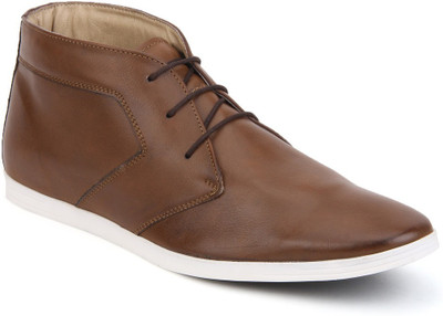 

Knotty Derby Knicker Side Panel Chukka Casuals Shoes For Men(Tan