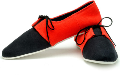 

FUNK Wan Black and Red Canvas Shoes For Men(Red, Black