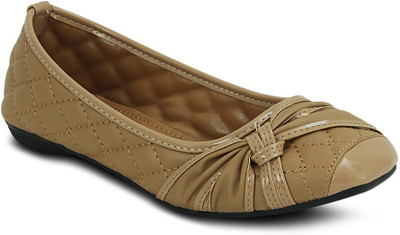 

Get Glamr Pebbo Bellies For Women(Tan