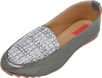 

Footrendz Designer Loafers For Women(Grey
