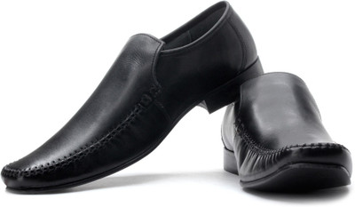 

Clarks Fellow Slip Genuine Leather Slip On Shoes For Men(Black, Black leathe