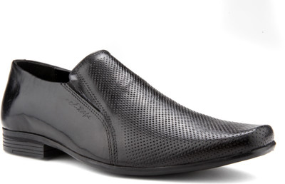 

Red Tape RTS8481 Slip On For Men(Black