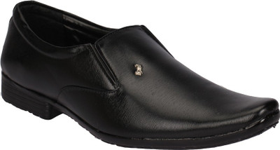 

Drivn Slip On For Men(Black