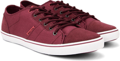 

United Colors of Benetton Men Sneakers For Men(Maroon, 903