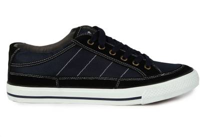 Spunk Passion Sneakers