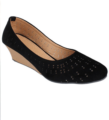 

Tryfeet Black Cut Work Bellies For Women(Black)