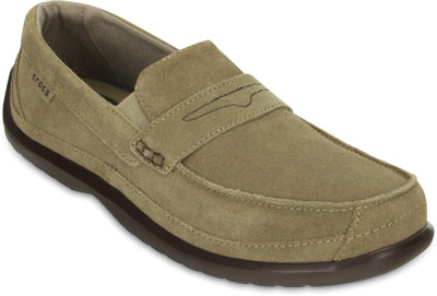 

Crocs Walu Suede Driver M Loafers For Men(Green, Khaki/mahogany