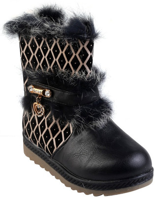 

Glinchy Girls, Black