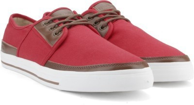 

United Colors of Benetton Men Sneakers For Men(Brown, Red, 902
