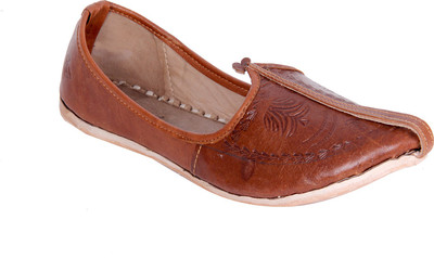 

Panahi Rajasthani Leather Ethnic Footwear Shoes with Cushion Mojaris Jutti Mojaris For Men(Tan