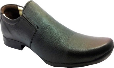 FlapDwings Slip On Shoes For Men(Black