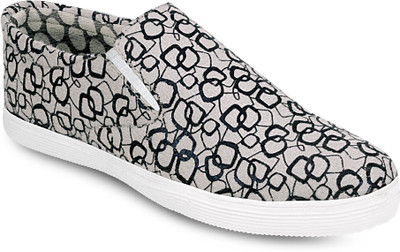 

Gisole Koma Slipon Canvas Shoes For Men(Beige