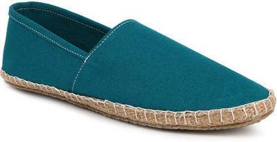 

Escaro Casuals For Men(Green
