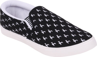 

World Wear Footwear Casuals For Men(Black