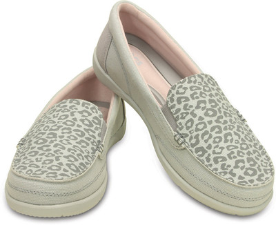 

Crocs Casuals For Women(Grey), 202485-01s