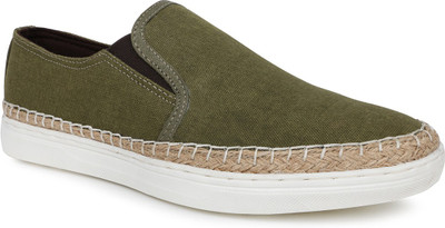 

Escaro Sneakers For Men(Olive
