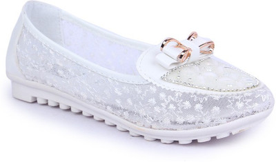 

Sindhi Footwear Loafers Loafers For Women(White)